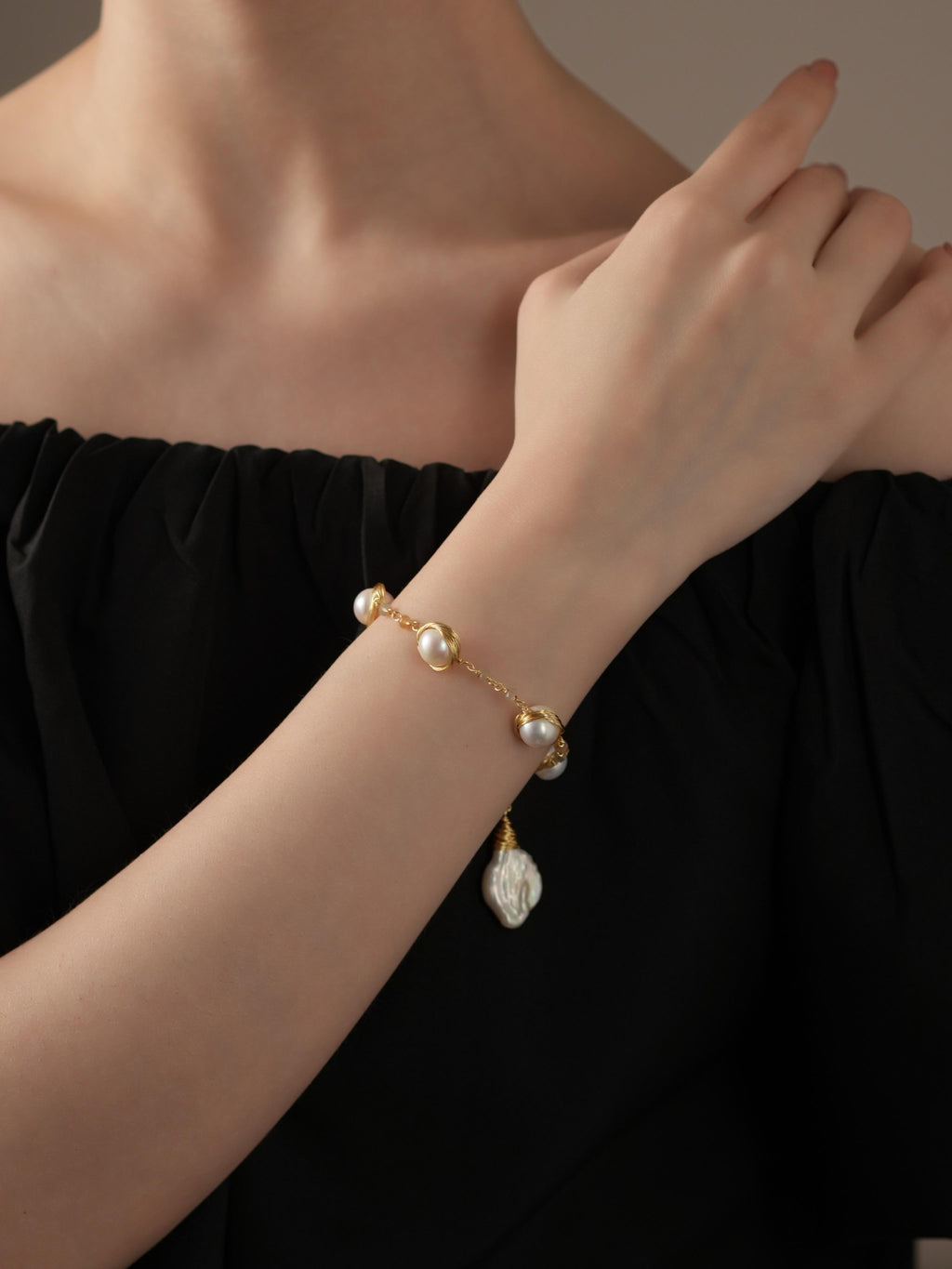Baroque Pearl Handwired Bracelet | Statement Drop Charm