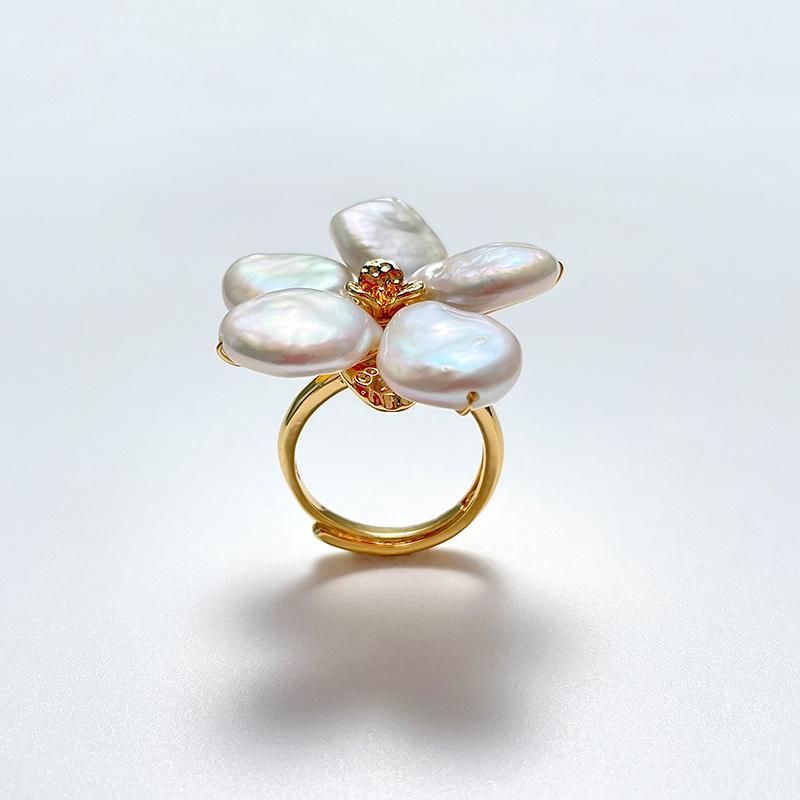 Baroque Pearl Blossom Ring – Elegant Gold Flower Statement Ring